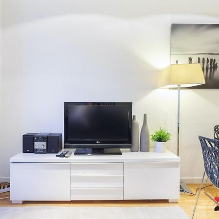 Mit House Puerta Del Sol III En Madrid Apartment Екстериор снимка