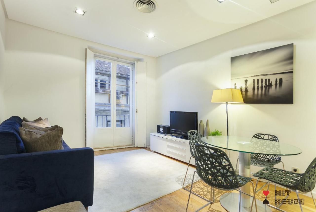 Mit House Puerta Del Sol III En Madrid Apartment Екстериор снимка