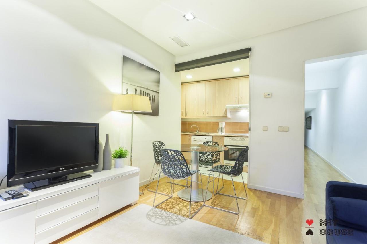 Mit House Puerta Del Sol III En Madrid Apartment Екстериор снимка