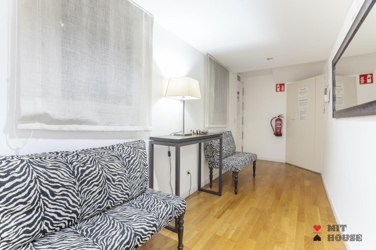 Mit House Puerta Del Sol III En Madrid Apartment Екстериор снимка